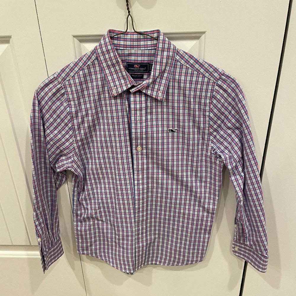 Boys Vineyard Vines Button Up Whale Shirt!